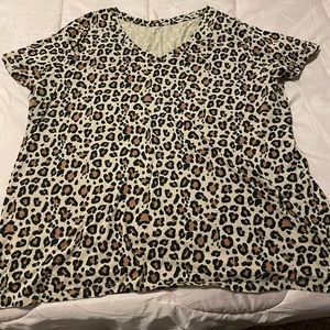 Cheetah print t-shirt